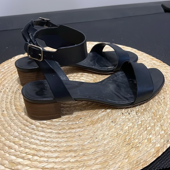 J.Crew Italy Made Navy Leather Sandals Size 6 - Picture 8 of 13